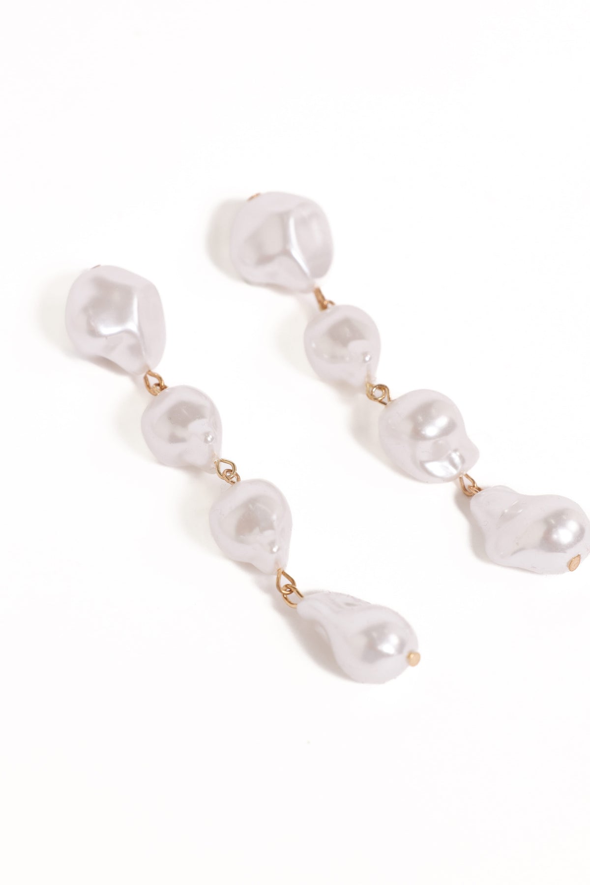 Elyse Drop Earrings - Pearl