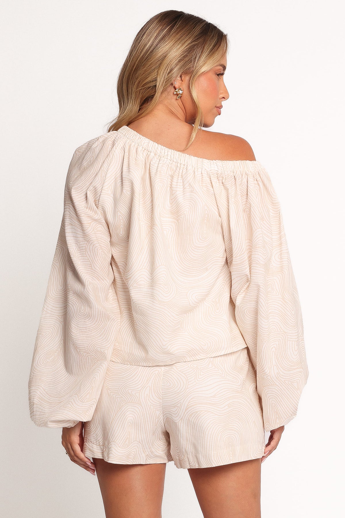 Zion Off Shoulder Long Sleeve Top - Tan Swirl